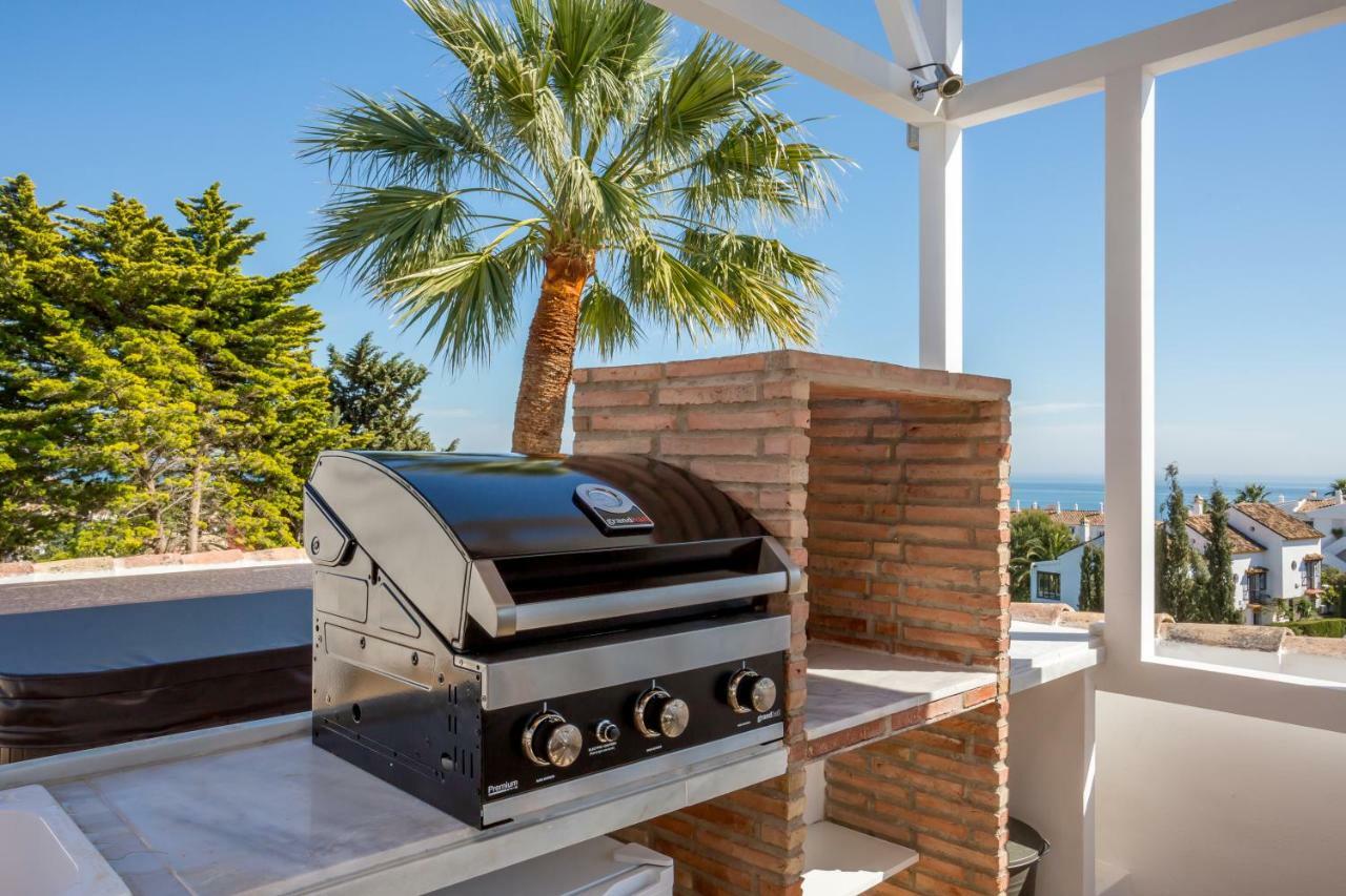 Luxury Villa Marbella With Nice Garden, Pool And Jacuzzi By Varenso Holidays Εξωτερικό φωτογραφία